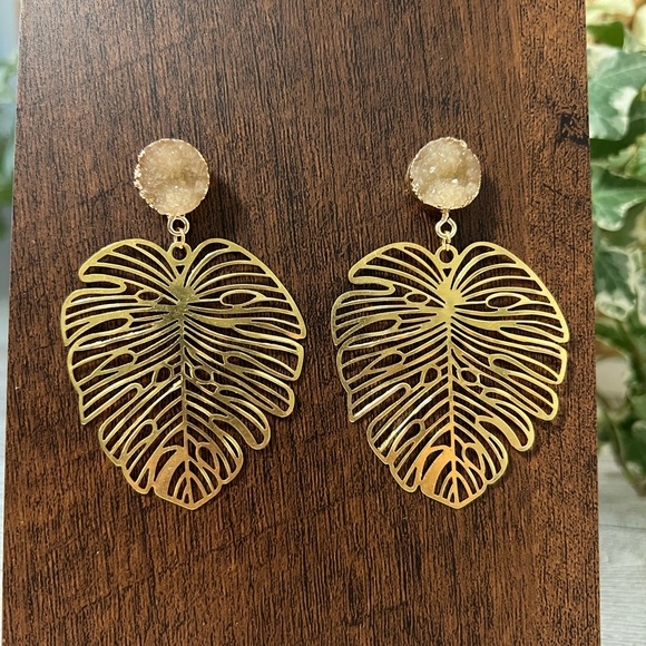 Elegant Gold Monstera Leaf Dangle Earrings - Trendy Boho Chic Leaf Earrings - Picture 3 of 16